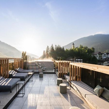 Hotel Loewe Dolomites San Candido Esterno foto