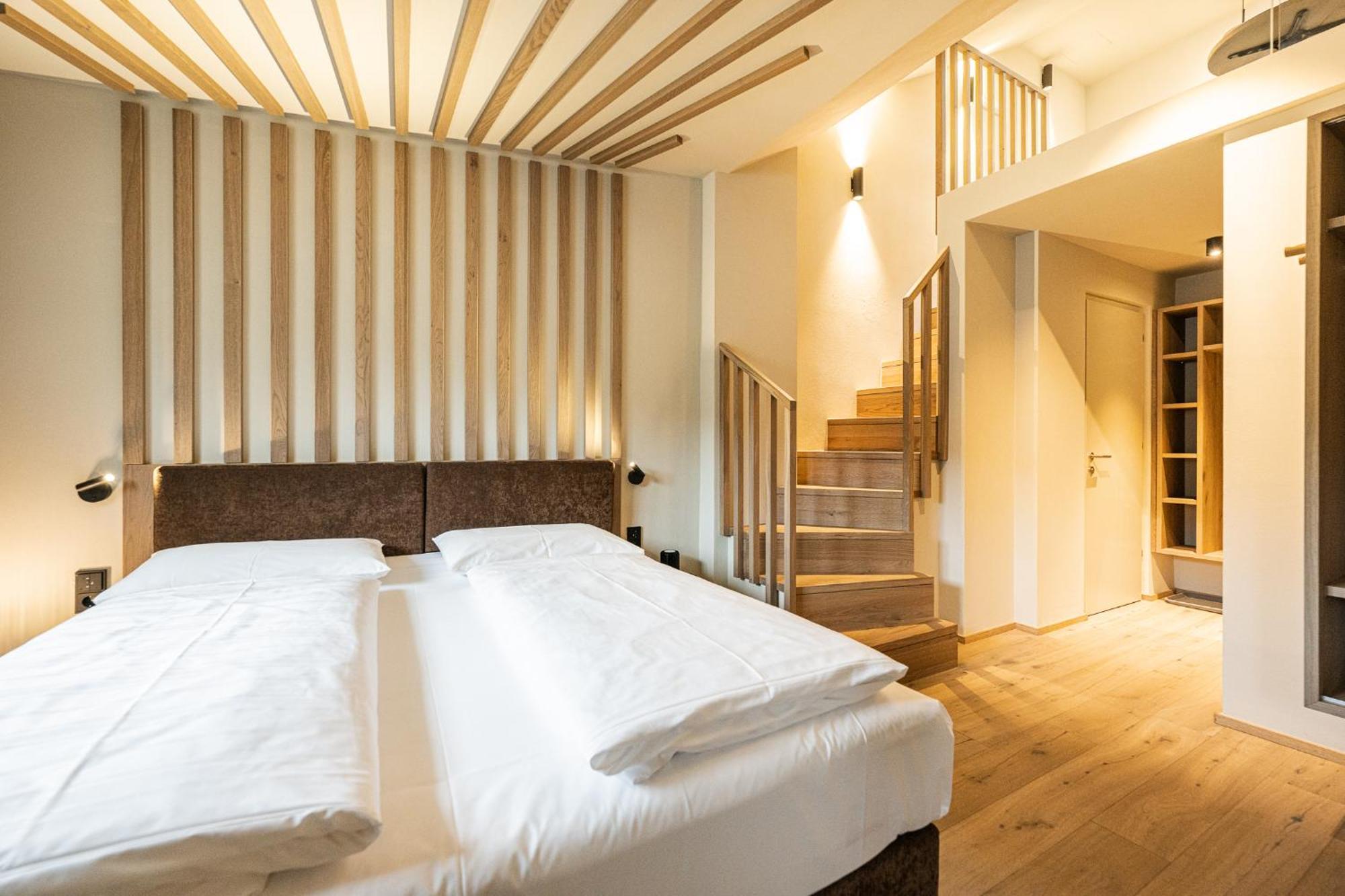 Hotel Loewe Dolomites San Candido Esterno foto