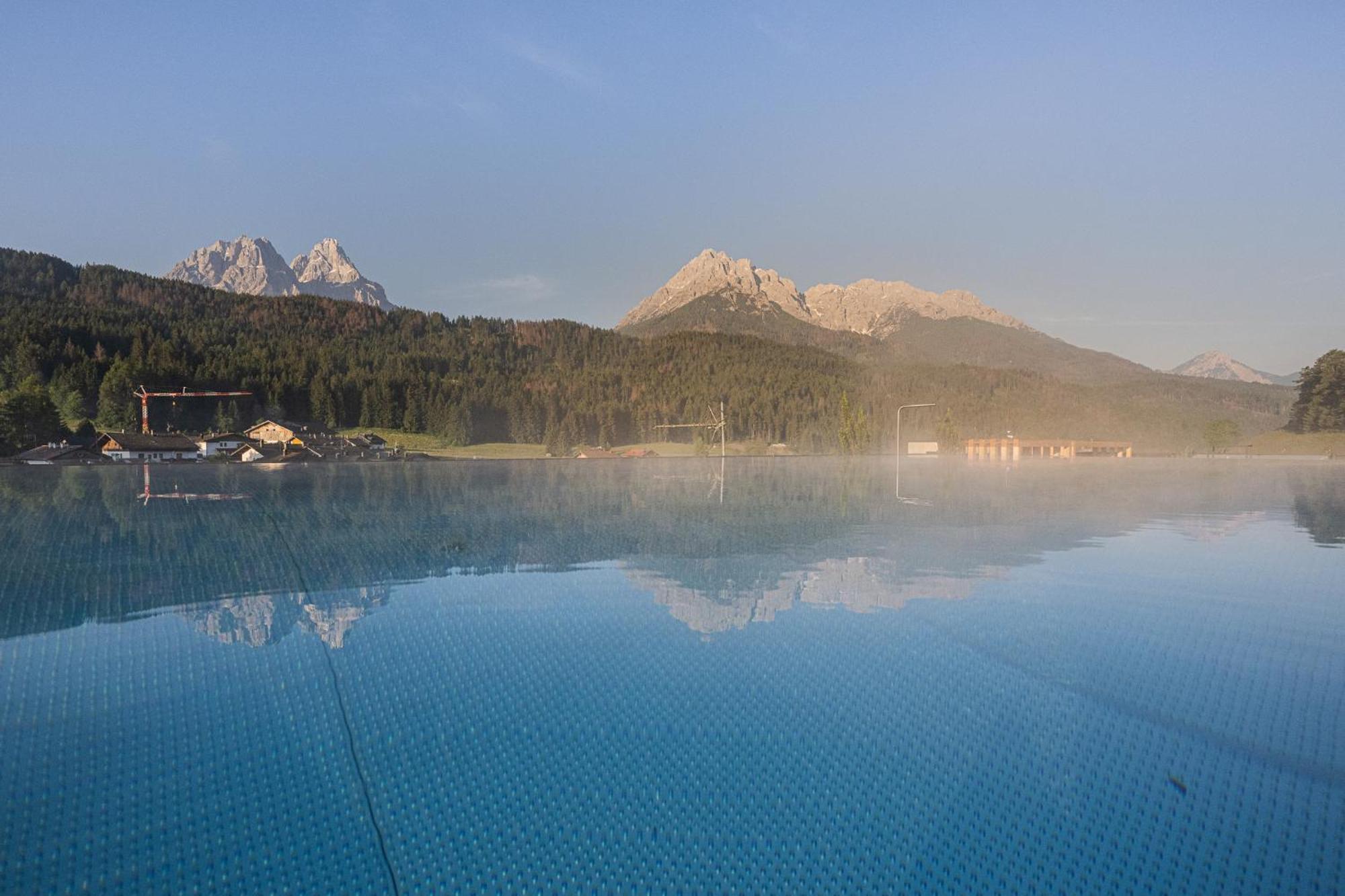 Hotel Loewe Dolomites San Candido Esterno foto