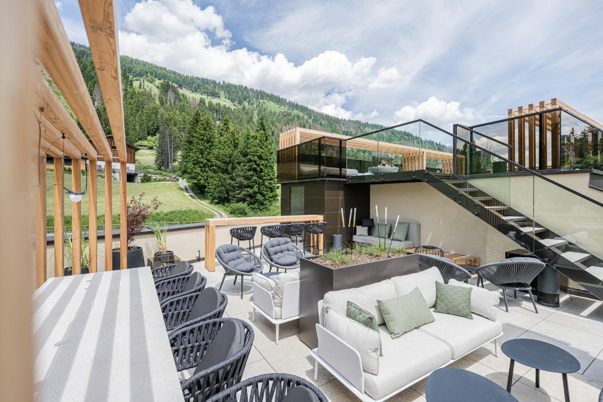 Hotel Loewe Dolomites San Candido Esterno foto