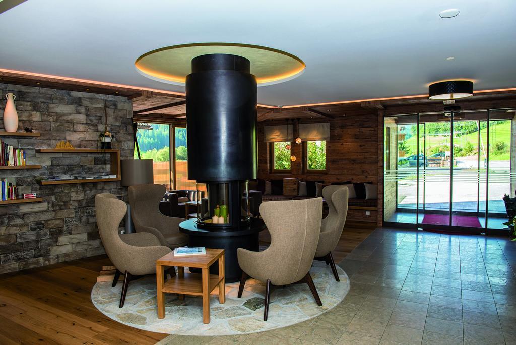 Hotel Loewe Dolomites San Candido Esterno foto