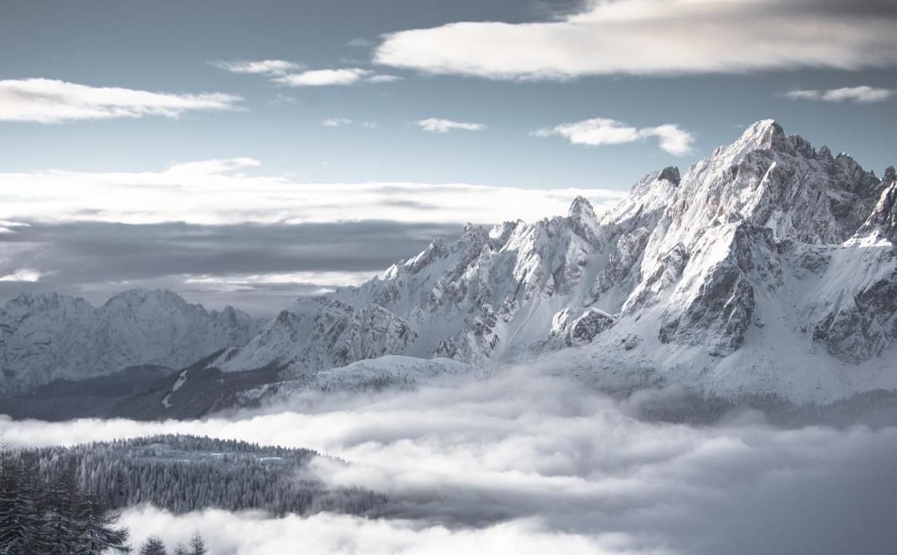 Hotel Loewe Dolomites San Candido Esterno foto