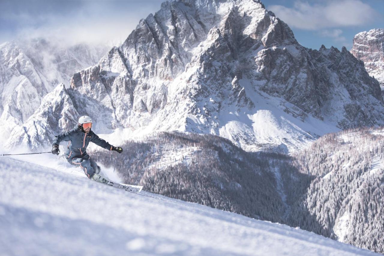Hotel Loewe Dolomites San Candido Esterno foto