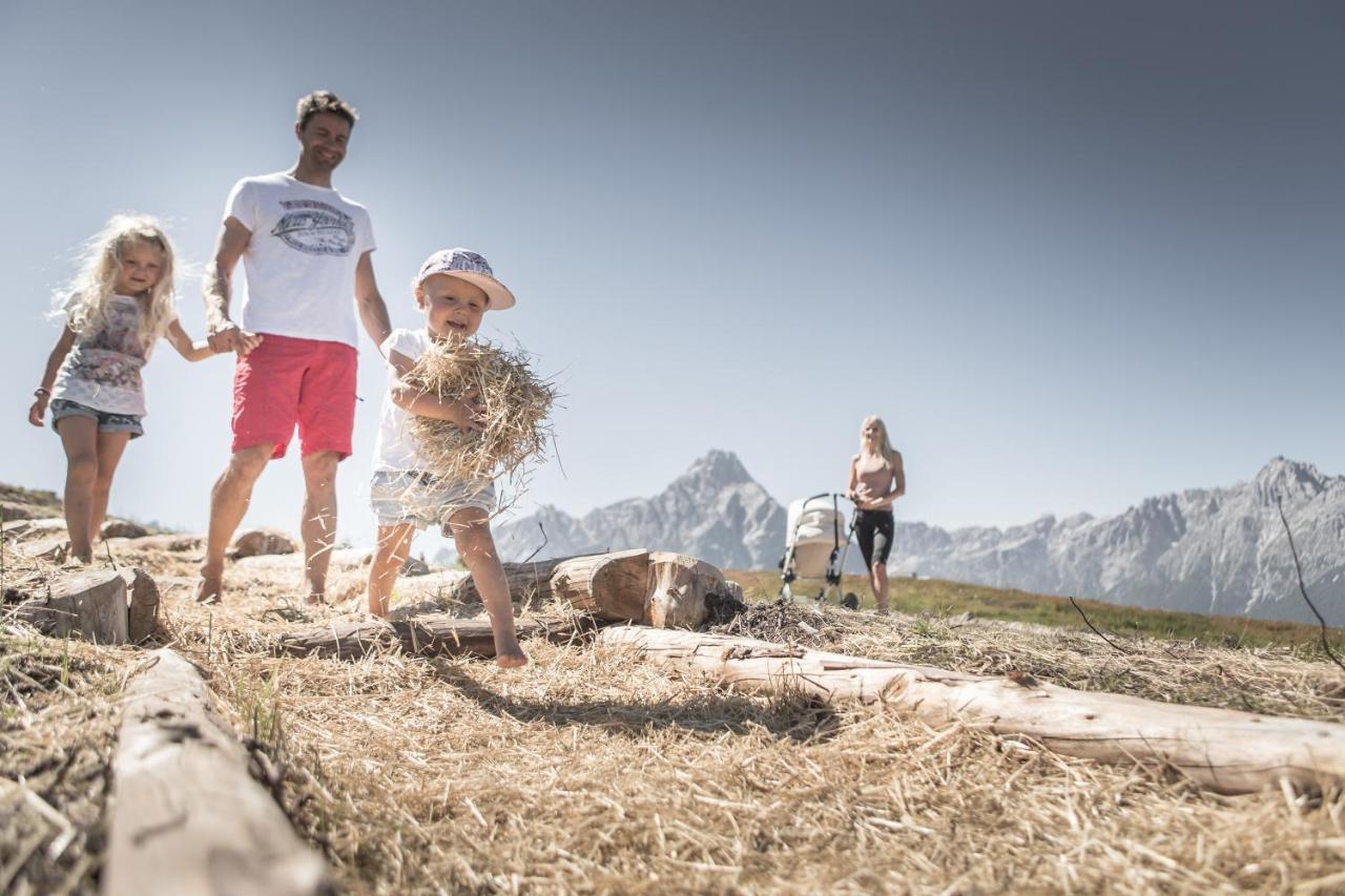 Hotel Loewe Dolomites San Candido Esterno foto